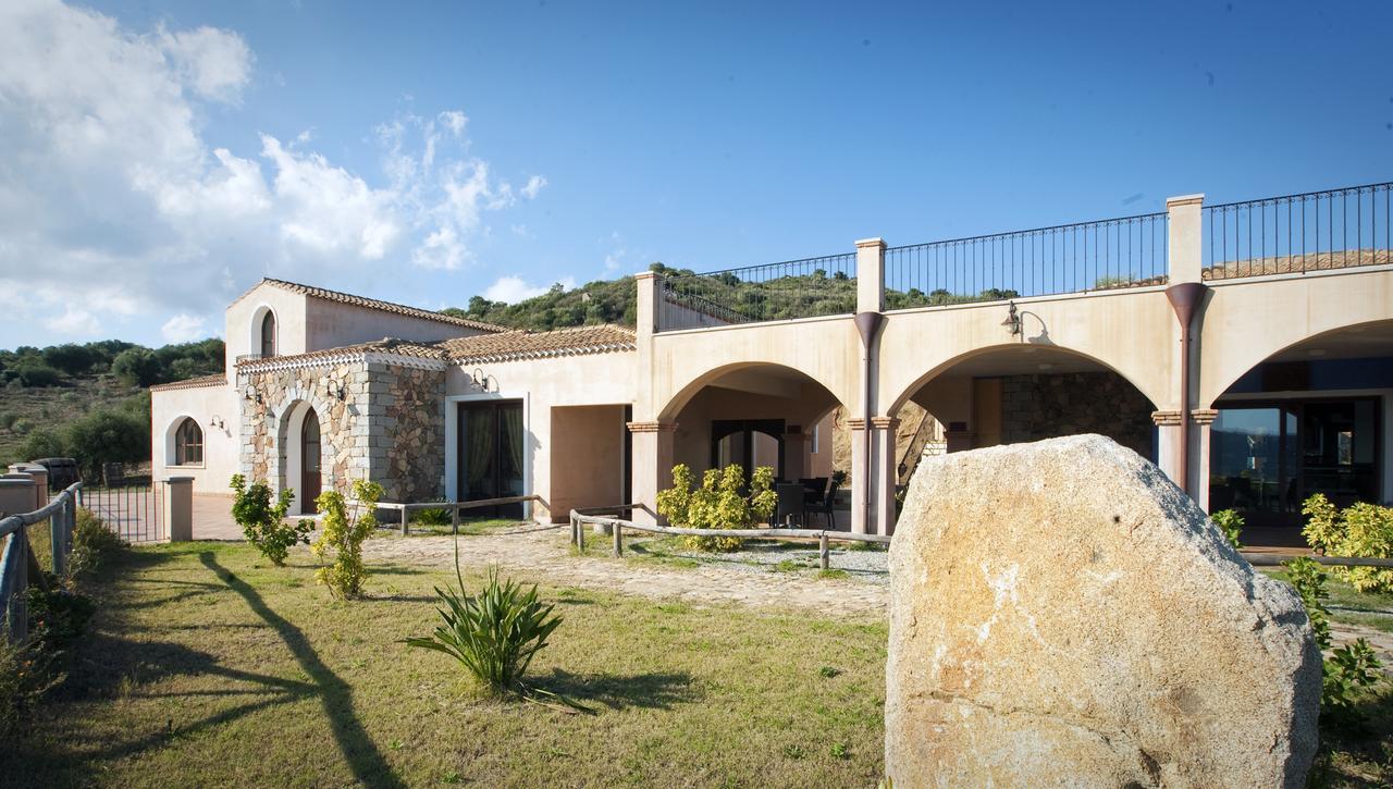 Hotel Funtana Ena Bari Sardo Extérieur photo